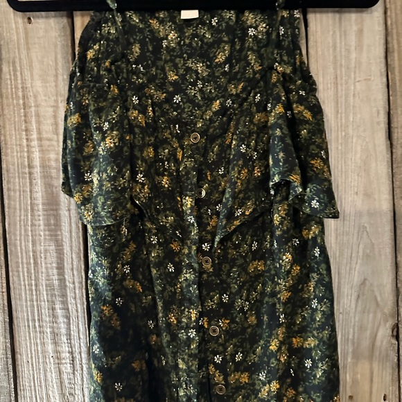 Dress - Picture 6 of 6